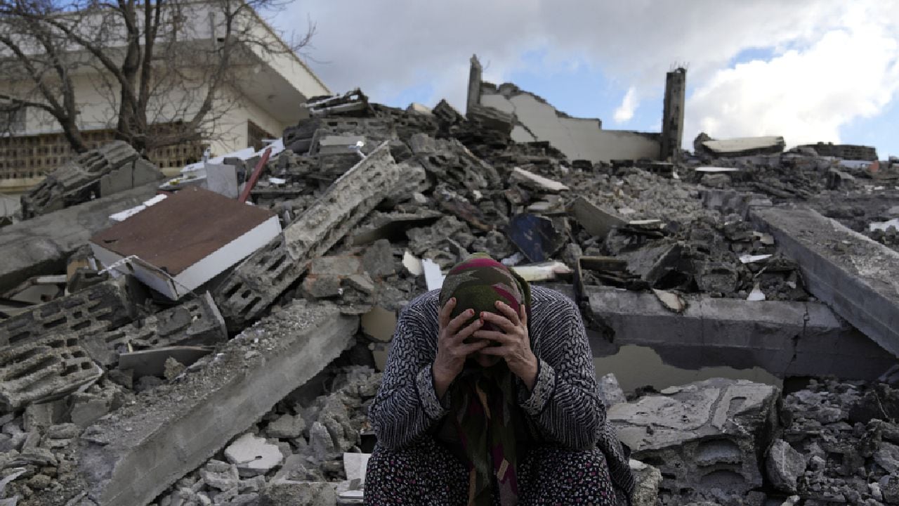 Tras el sismo, millones de persones en Turquía y Siria perdieron sus viviendas.