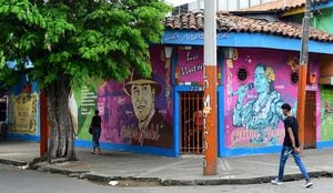 Ruta cultaral turistica de la salsa del barrio Obrero ,  DIC 27 de 2023 /  Foto Wirman Rios / EL PAIS