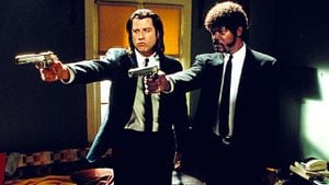 En Pulp Fiction actúan leyendas como John Travolta, Uma Thurman, Samuel L. Jackson, Harvey Keitel, Bruce Willis, Tim Roth, Ving Rhames , Christopher Walken, así como el mismo Tarantino.
