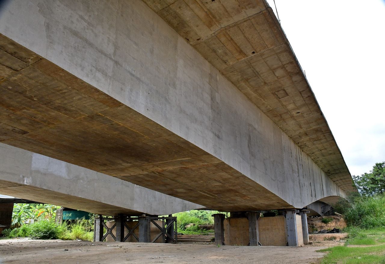 Inauguran doble vía Cali- Candelaria que empataría con el nuevo puente de Juanchito.  Fotos Raúl Palacios / El País / 17 de Nov del 2023 Cali.