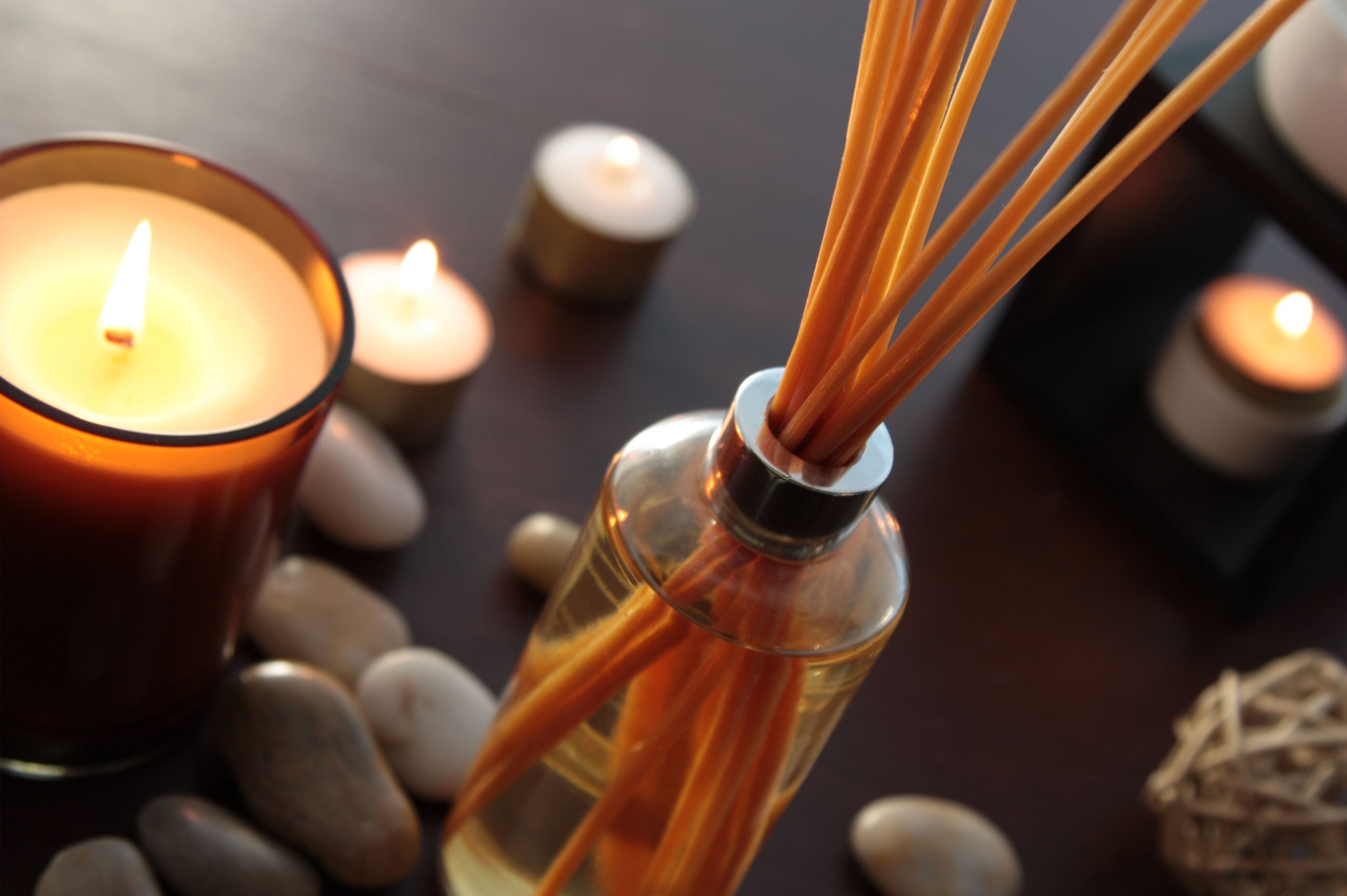 Las velas aromáticas son una gran opción para tener un buen olor en el hogar.