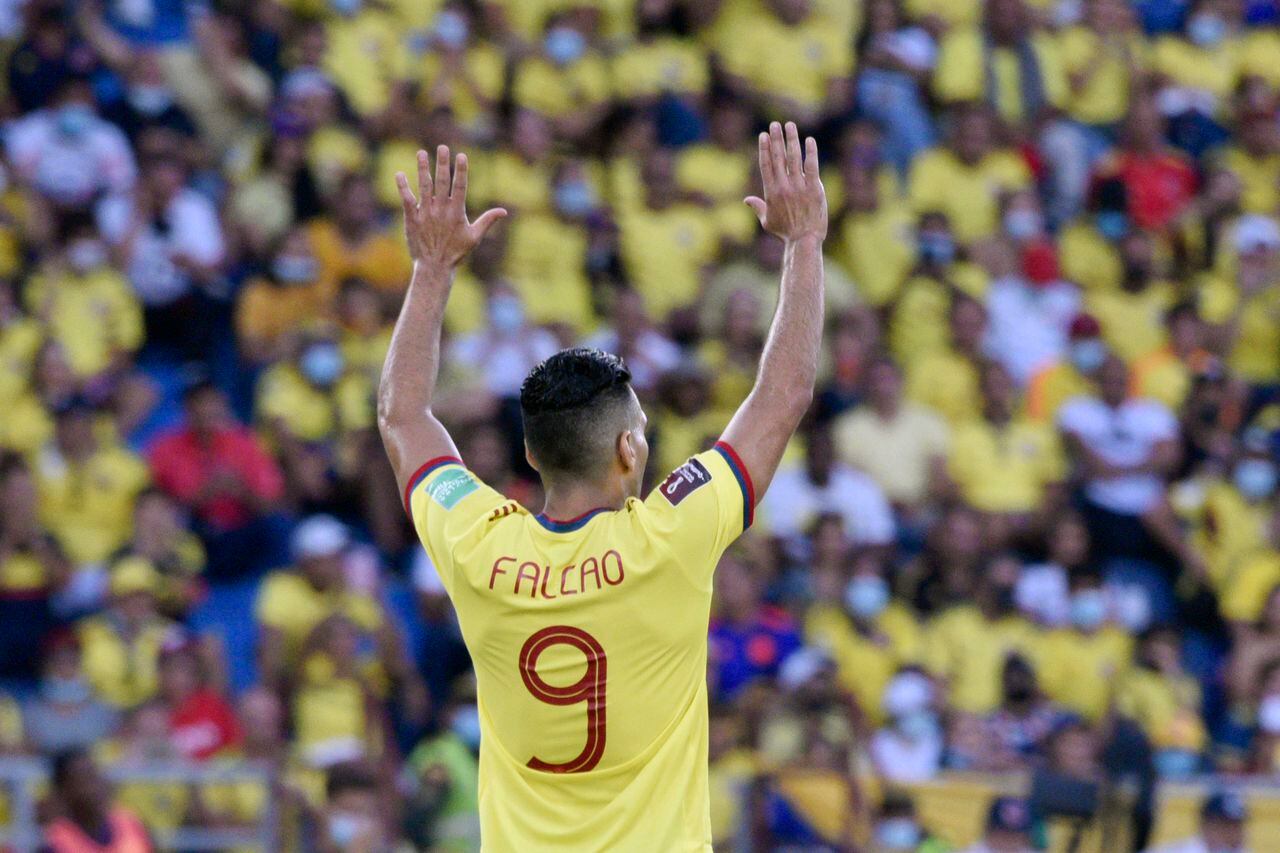 BARRANQUILLA, COLOMBIA - OCTOBER 14: Radamel Falcao of Colombia gestures during a match between Colombia and Ecuador as part of South American Qualifiers for Qatar 2022 at Estadio Metropolitano on October 14, 2021 in Barranquilla, Colombia. (Photo by Guillermo Legaria/Getty Images)