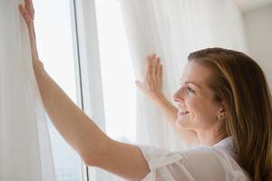El bicarbonato de sodio está siendo elogiado por su capacidad para eliminar manchas y neutralizar olores, dejando las cortinas con un aspecto fresco y renovado.