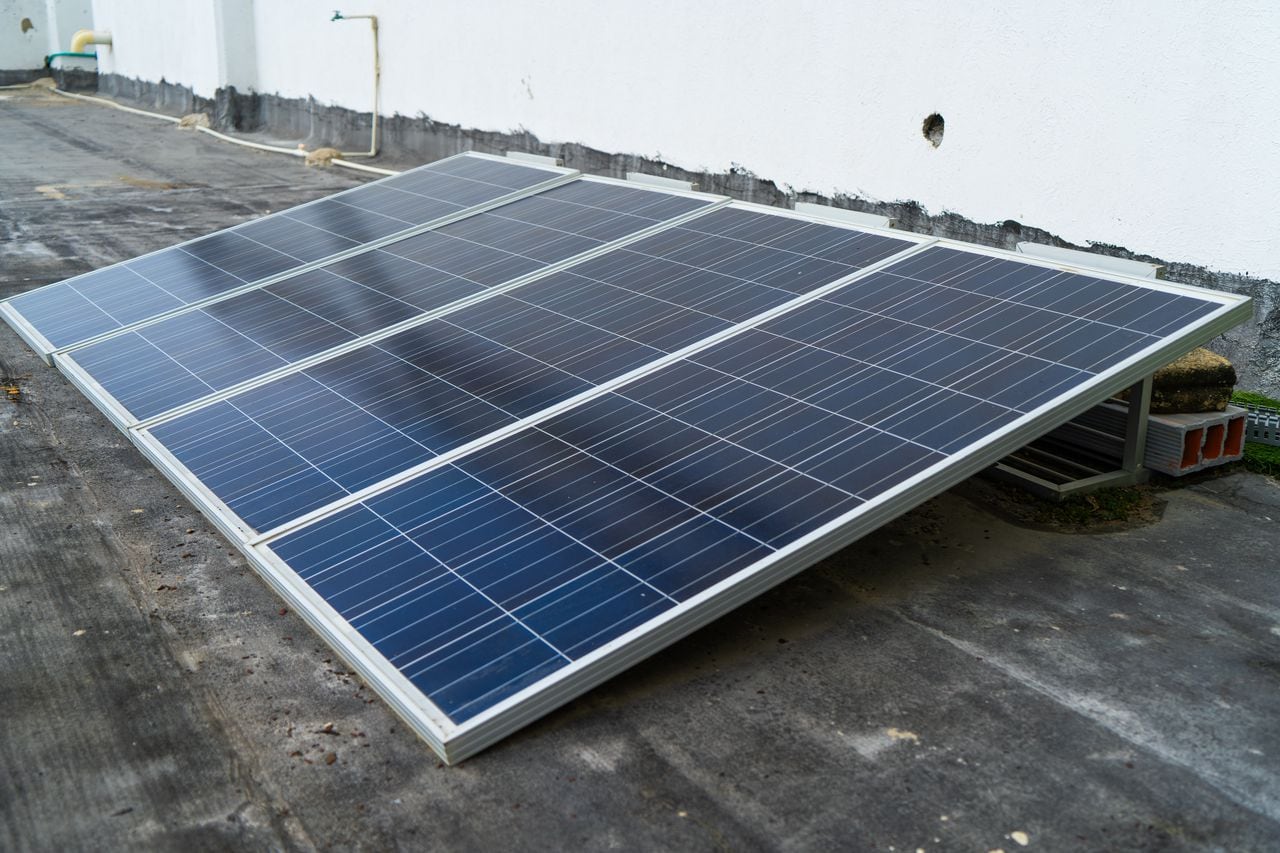 Con paneles solares, Uniatlántico le apuesta a la transición energética