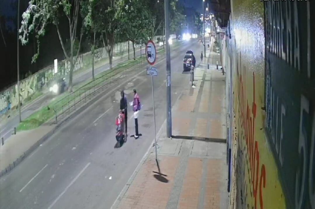 Una familia intentaba cruzar la calle justo antes del accidente de tránsito en el sur de Bogotá.
