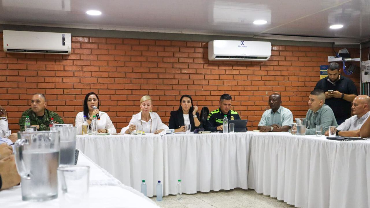 El lunes se llevó a cabo un consejo de seguridad extraordinario para abordar la situación de orden público que se vive en Candelaria. También asistieron autoridades del vecino departamento del Cauca.