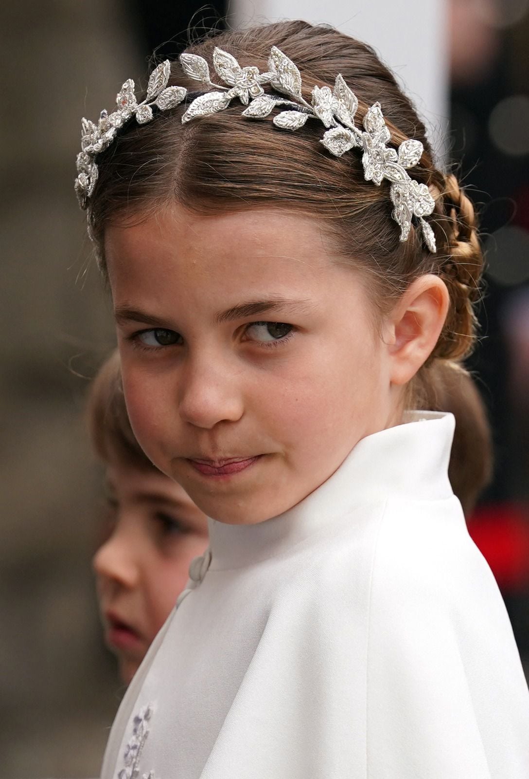 Charlotte, hija de Kate Middleton, lució la misma tiara, a juego con la de su mamá.