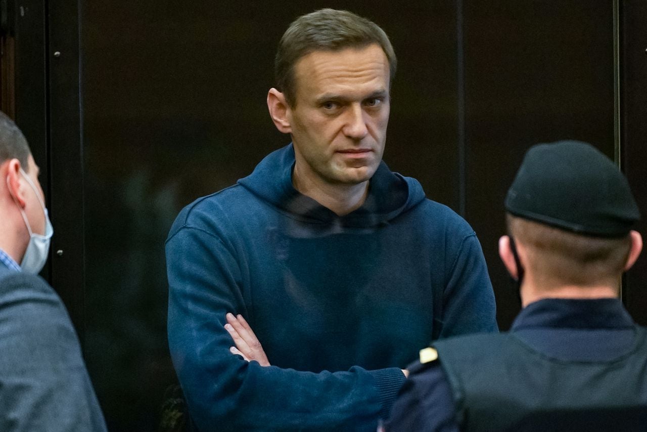 (ARCHIVOS) El líder de la oposición rusa Alexei Navalni murió el 16 de febrero de 2024 en la colonia penitenciaria del Ártico donde cumplía una condena de 19 años, dijo el servicio penitenciario federal de Rusia en un comunicado. (Foto de Handout / Servicio de prensa del Tribunal Municipal de Moscú / AFP)