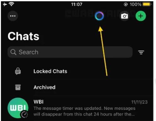 Para verificar si ya tiene acceso a los chatbots en WhatsApp, los usuarios podrán hacerlo mediante un botón con forma de aro multicolor que destacará en medio de todos los botones de la interfaz.