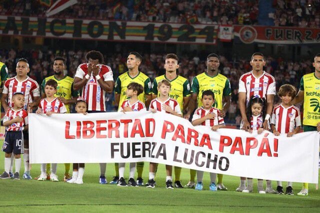 Mensaje de solidaridad de los jugadores del Junior y el Huila para la liberación de Luis Manuel Díaz.