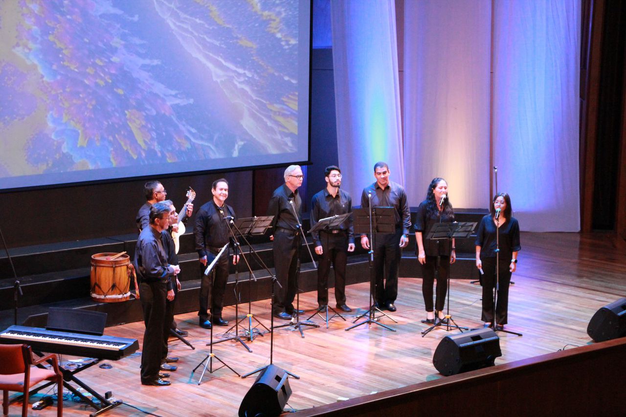 El evento cuenta con más de 10 coros universitarios.