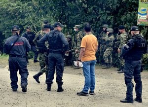 Enfrentamiento entre comunidad y Ejército por minería ilegal deja una persona muerta y cuatro heridas en Pichindé, Cali