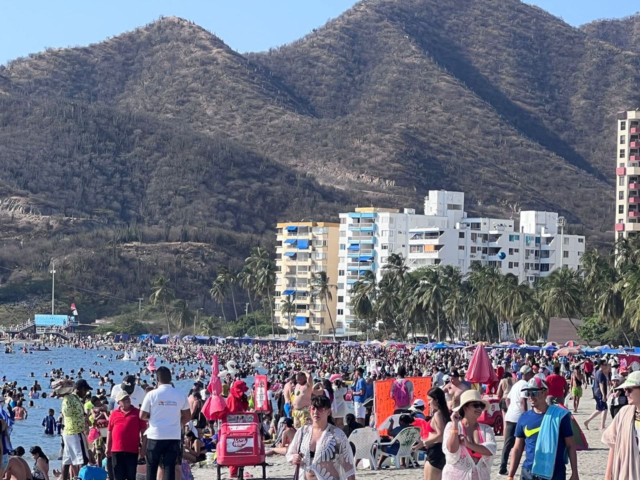 Miles de turistas, procedentes de diferentes destinos nacionales e internacionales, decidieron pasar Semana Santa en la capital del Magdalena, también conocida como la 'Perla de América'.