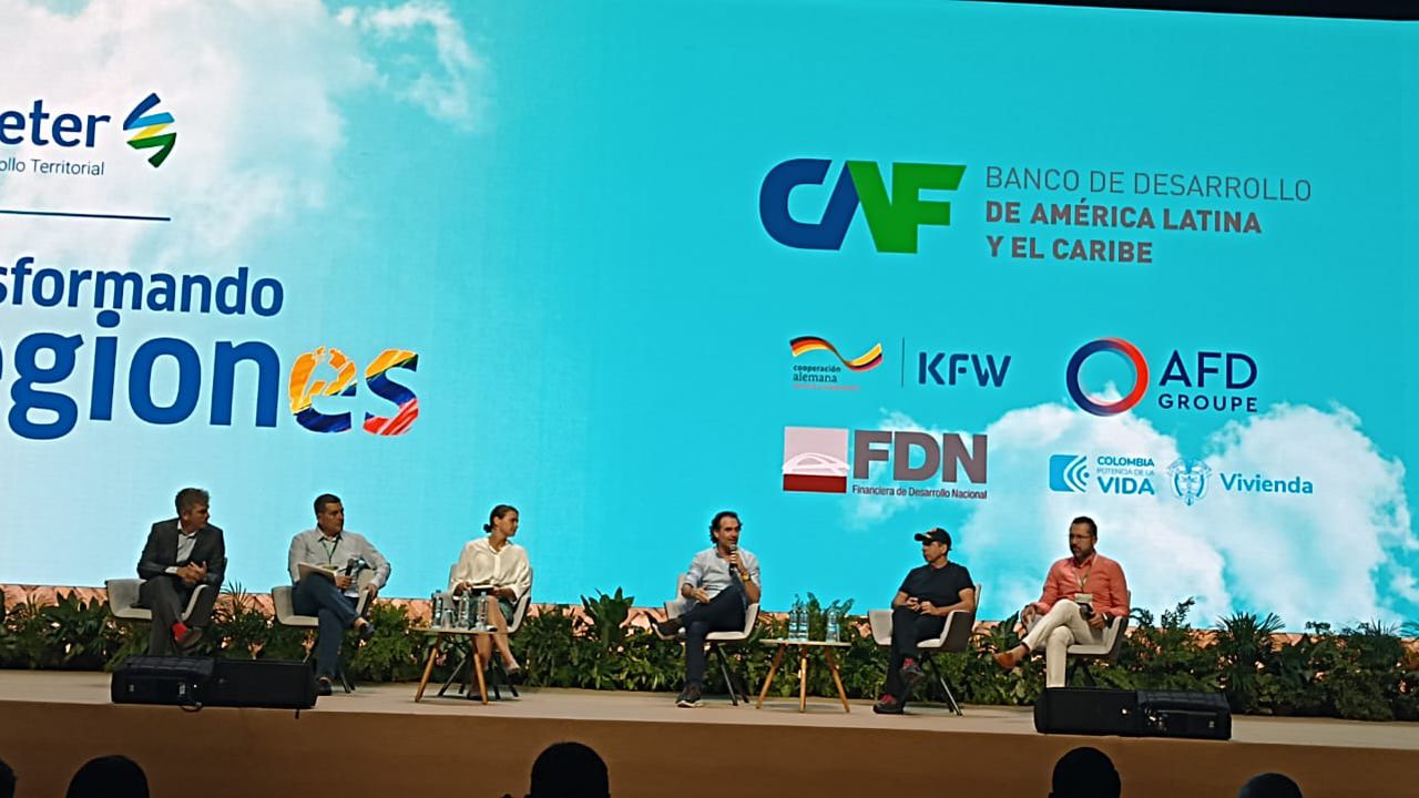 Alcaldes electos asistieron al foro Transformando Regiones en Barranquilla.