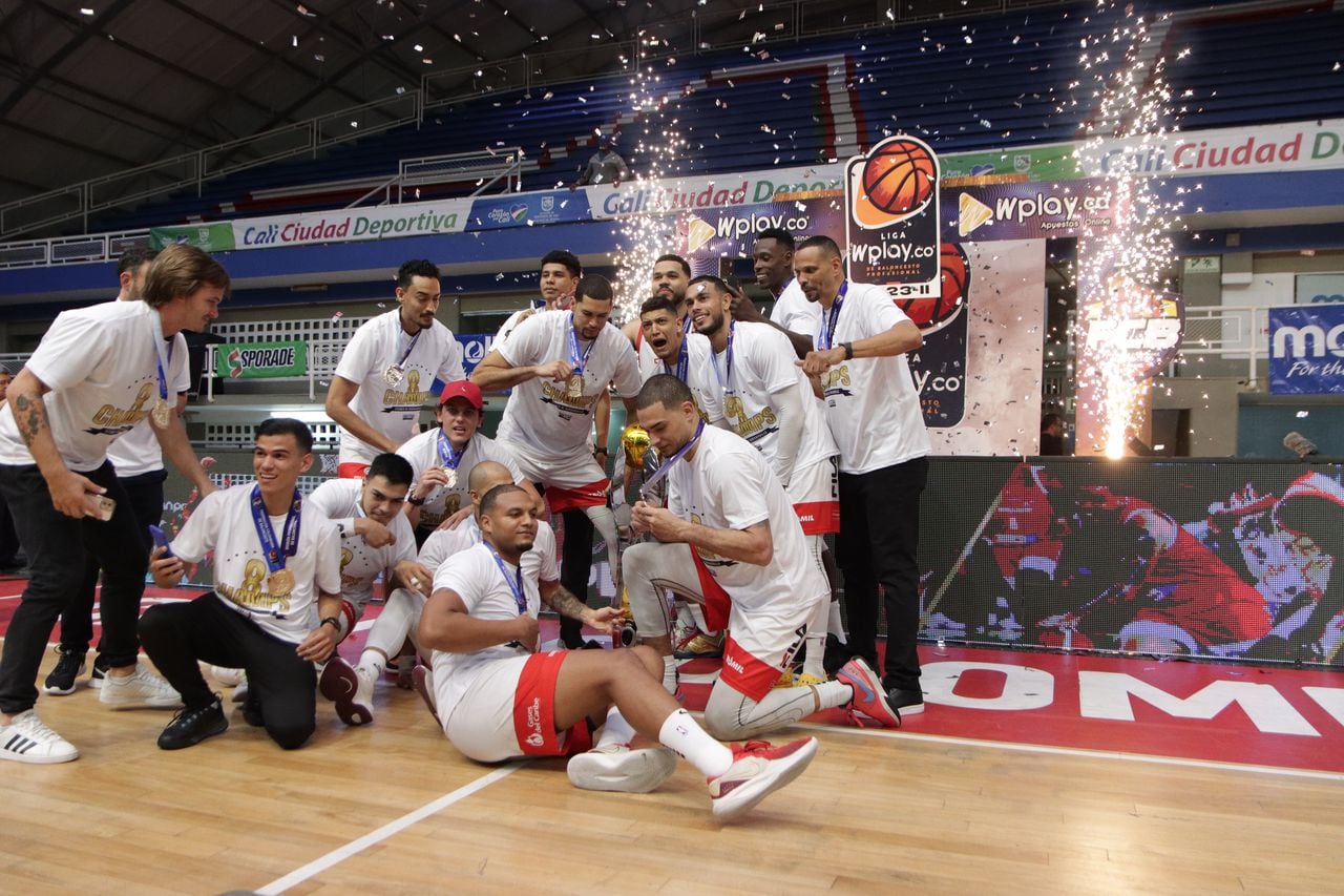 Titanes de Barranquilla celebra su octavo título en la Liga Profesional de Colombia.