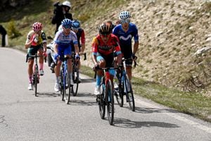 Santiago Buitrago protagonizó la fuga de la etapa 19 en el Giro de Italia 2023.