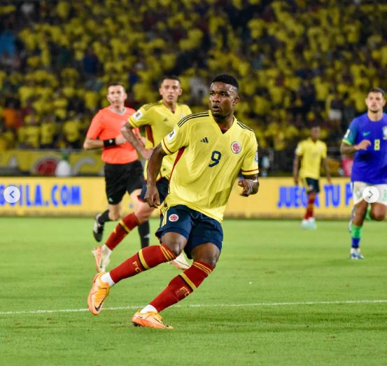 Jhon Córdoba debutó con la Selección Colombia en la histórica victoria ante Brasil.