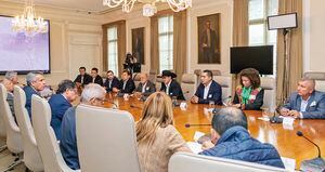  El presidente Gustavo Petro citó en la Casa de Nariño a 15 gobernadores afines a su proyecto político. A los demás los dejó por fuera.