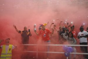 Los hinchas del América de Cali vivieron una fiesta en el estadio Pascual Guerrero en las semifinales de la Liga Águila frente al Junior de Barranquilla.