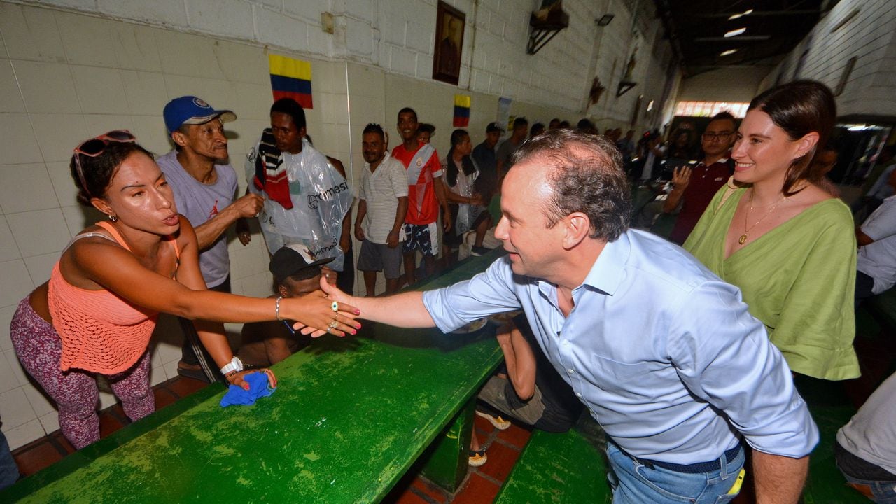 El alcalde electo de Cali Alejandro Eder, estuvo visitando la Fundación Samaritanos de la Calle.