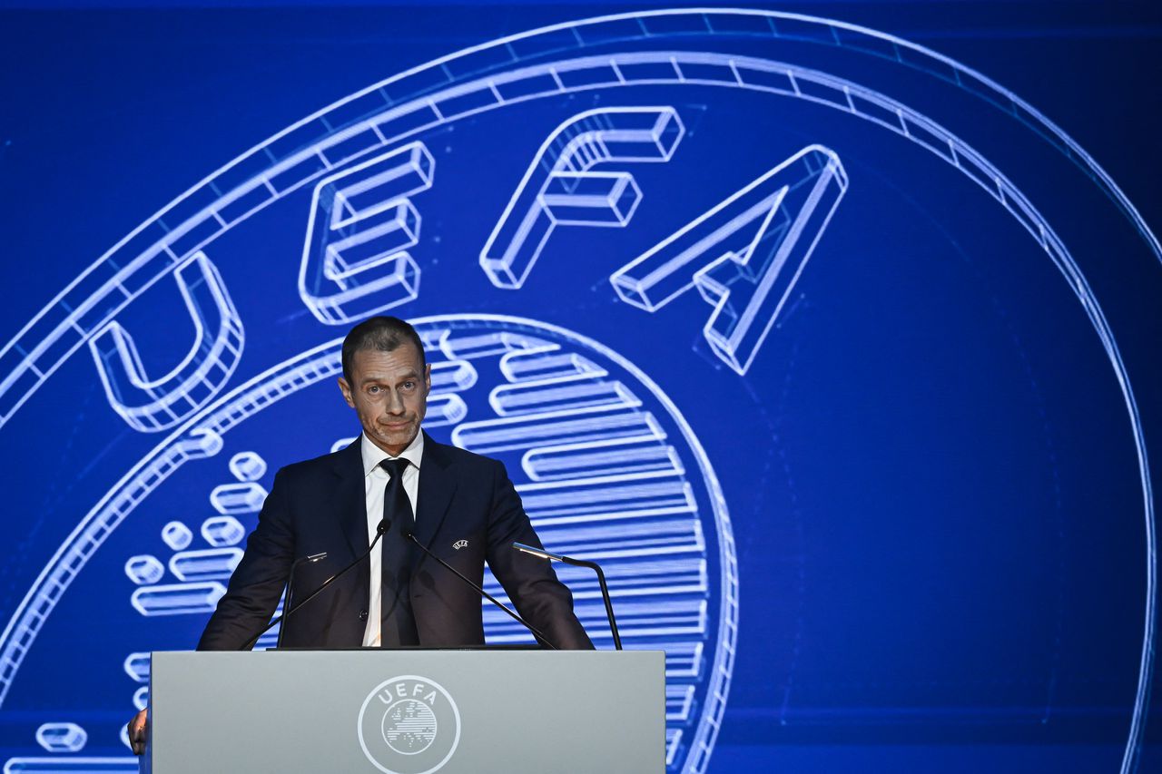 El reelegido presidente de la UEFA, Aleksander Ceferin, pronuncia un discurso durante el 47º Congreso de la UEFA celebrado en Lisboa en el 2023.