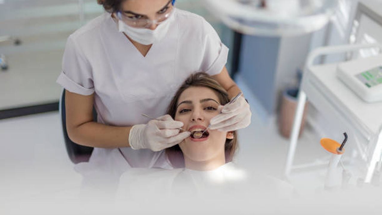 Los chequeos médicos y odontológicos ayudan a determinar un diagnóstico y tratamiento, o si el paciente debe ser enviado a otro especialista.