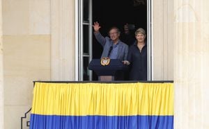 Presidente Gustavo Petro en el balcón de la casa de nariño