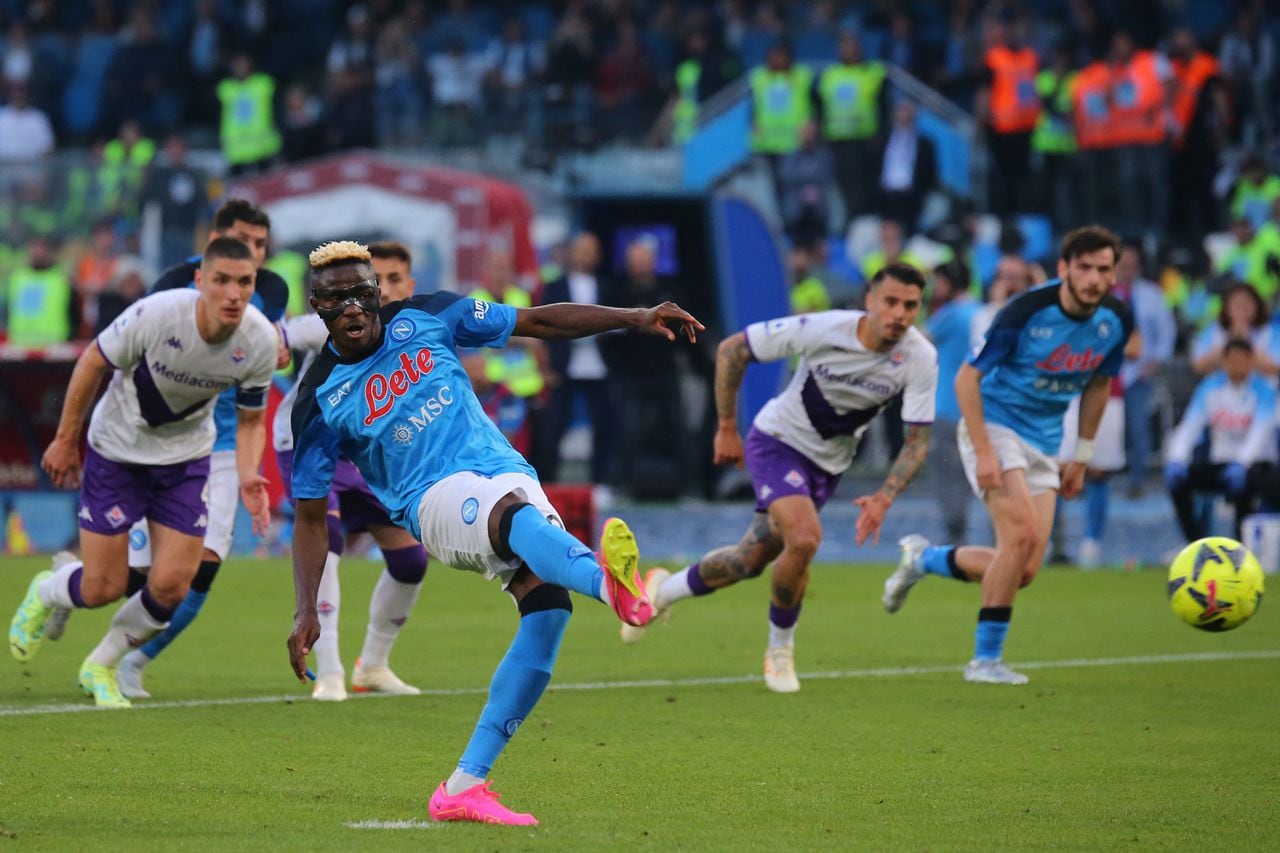Imagen del partido y festejo del Napoli contra la Fiorentina, por la Serie A de Italia 2022-2023.