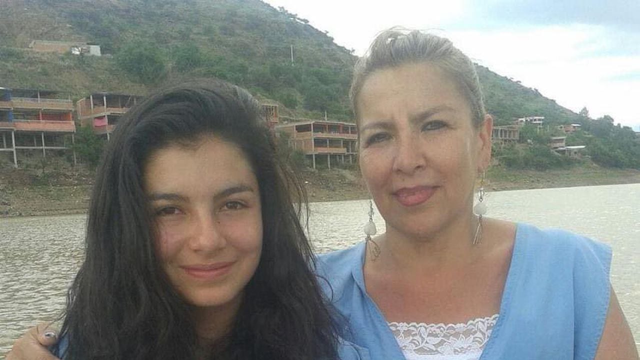 María Lindaura Vega Jaldin (64) y Miranda Lucia Tejada Vega (22) fueron asfixiadas por una deuda económica.