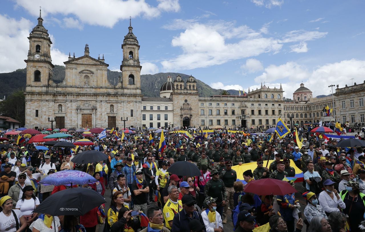 Marchas en Bogotá: la protesta antipetrista fue citada por retirados del Ejército.