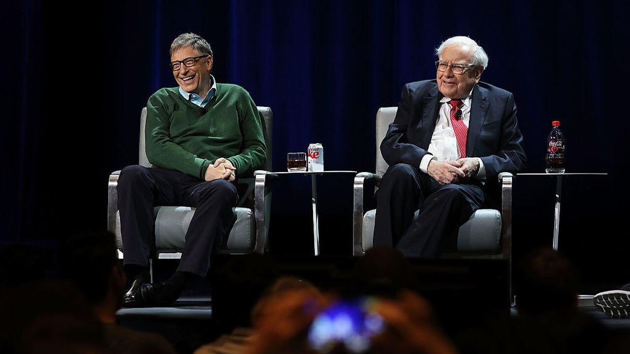 Cómo una pregunta formulada por Warren Buffett a Bill Gates alteró el curso de Microsoft para siempre.