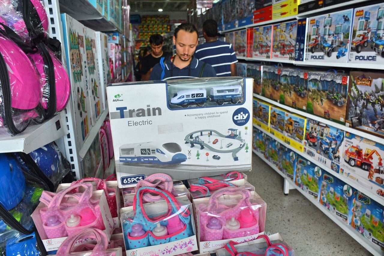 La compleja situación económica que atraviesa el país afectó a uno de los más grandes sectores que jalonan la economía: el comercio de juguetería.