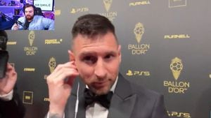 Lionel Messi habla con Ibai Llanos en la gala del Balón de Oro 2023