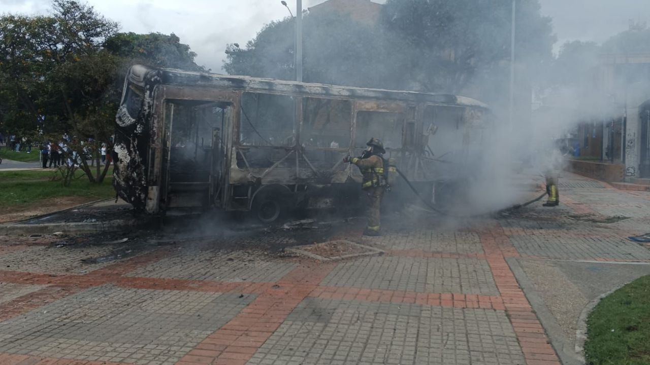 Bomberos de la estación Candelaria atendieron la emergencia.