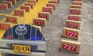 En la camioneta de la UNP las autoridades encontraron más de 160 paquetes con cocaína.