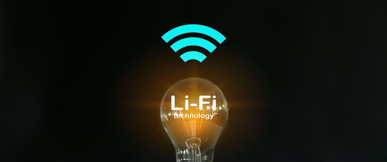 Con la promesa de mantener la interoperabilidad entre fabricantes, el Li-Fi está preparado para integrarse en una amplia gama de dispositivos, desde móviles hasta PC.