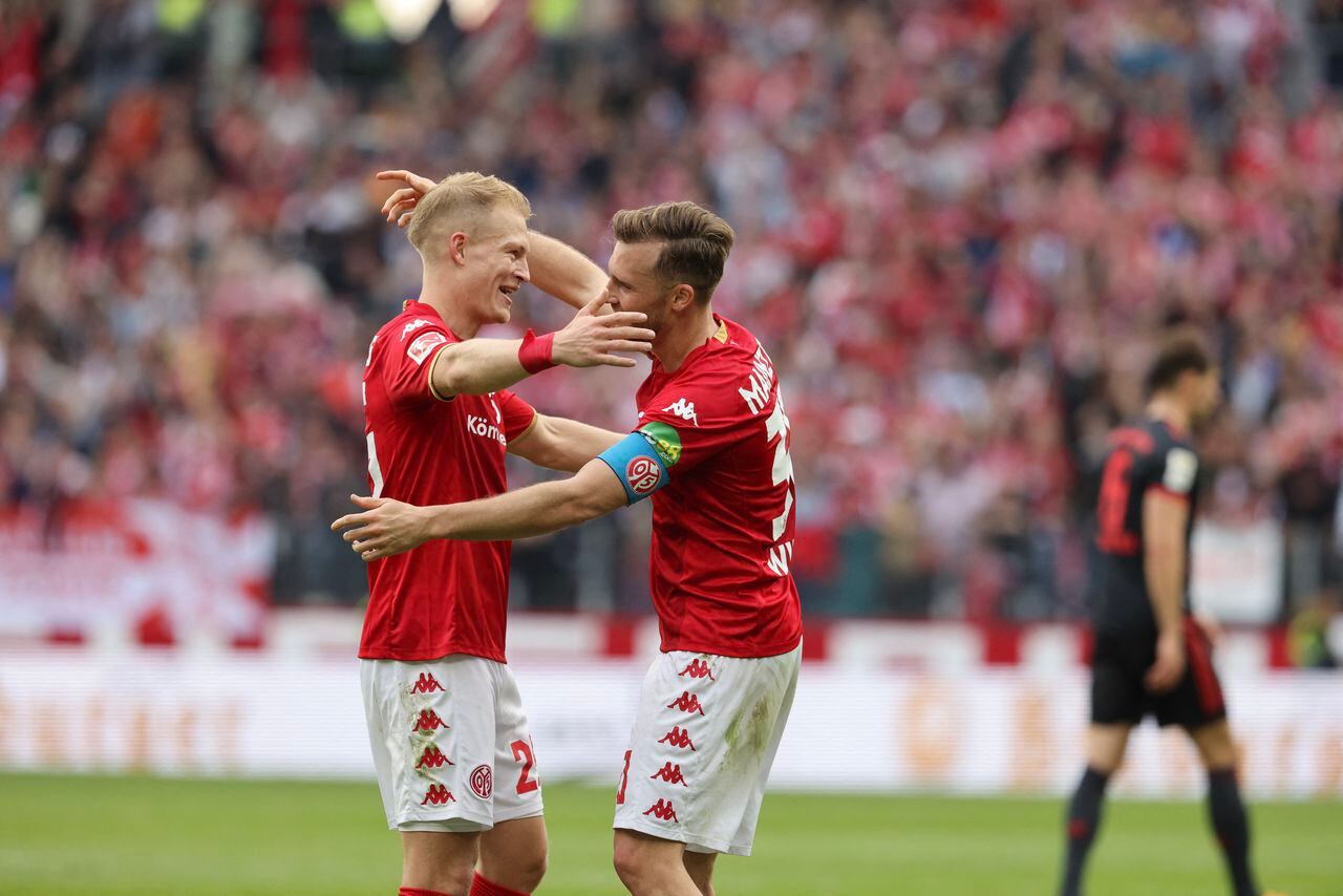Los jugadores del Maguncia celebran una victoria ante Bayern Múnich por la Bundesliga 2023.