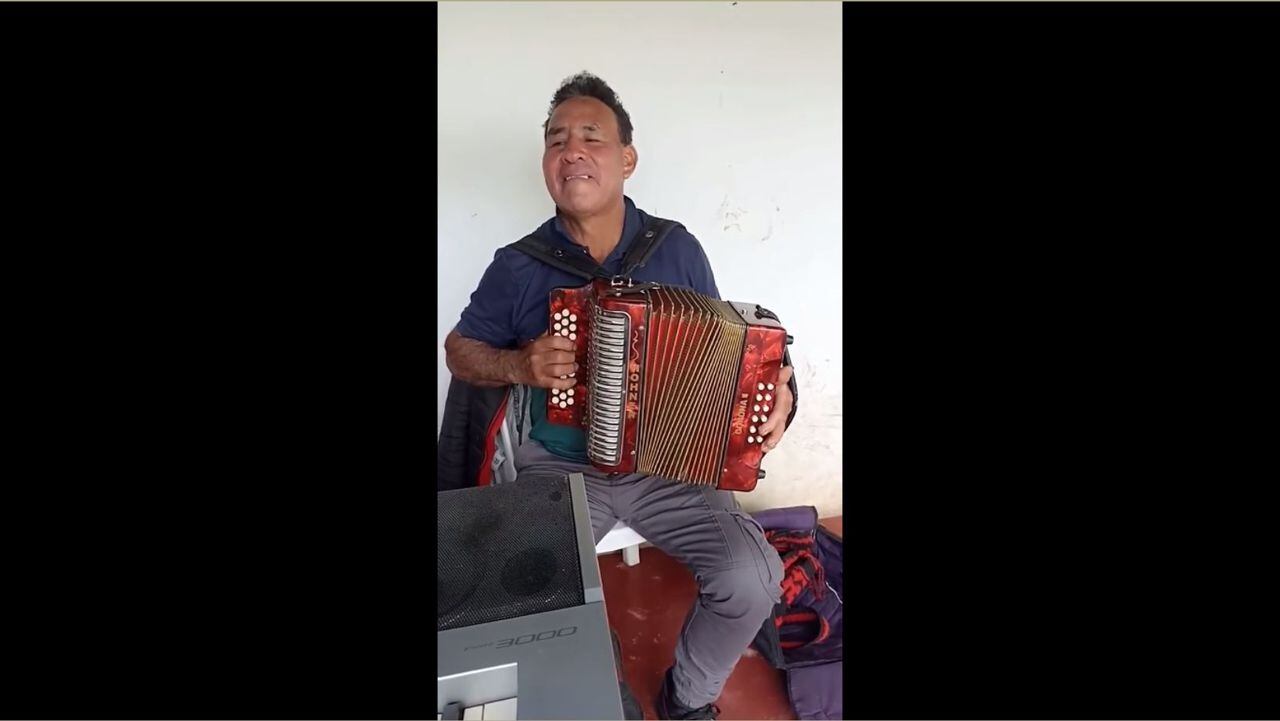 Rolando Muñoz intèrprete de la música vallenata que falleció en un accidente vial
Foto: captura de pantalla Facebook @yaneth.calvache.714
