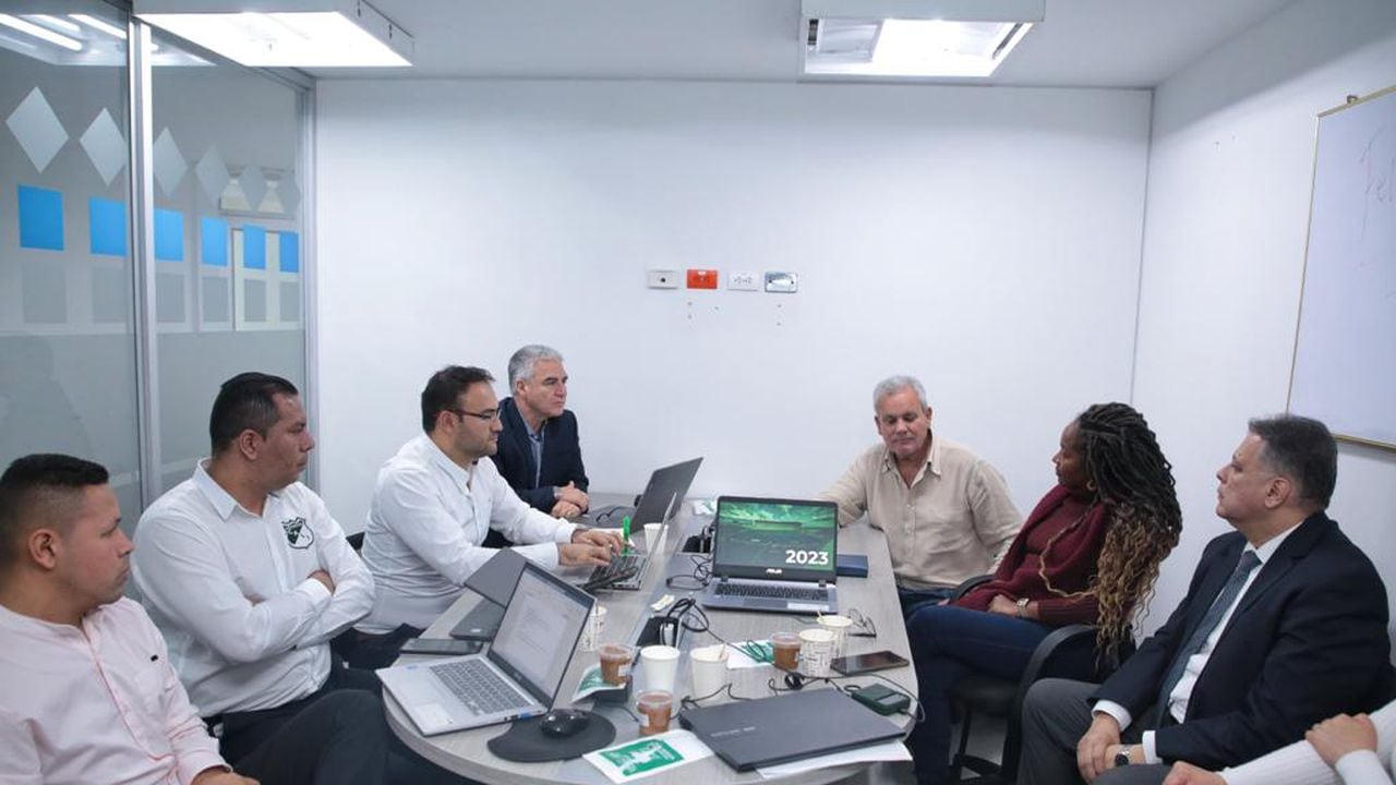 Comité Ejecutivo del Deportivo Cali se reunió con funcionarios de Mindeportes para exponer la actual situación económica del club.
