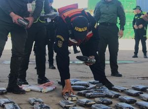 Armada reporta la incautación de más de 370 toneladas de droga en la operación internacional Orión.