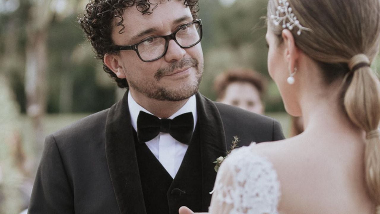 Andrés Cepeda y su esposa Elisa Restrepo se casaron hace algunos años y la su boda fue una de las más comentadas.