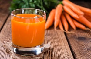 El jugo de zanahoria con aloe vera favorece la circulación de la sangre.