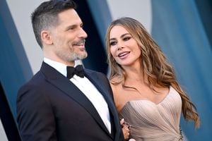 BEVERLY HILLS, CALIFORNIA - MARCH 27: Joe Manganiello and Sofía Vergara attend the 2022 Vanity Fair Oscar Party hosted by Radhika Jones at Wallis Annenberg Center for the Performing Arts on March 27, 2022 in Beverly Hills, California. (Photo by Lionel Hahn/Getty Images)