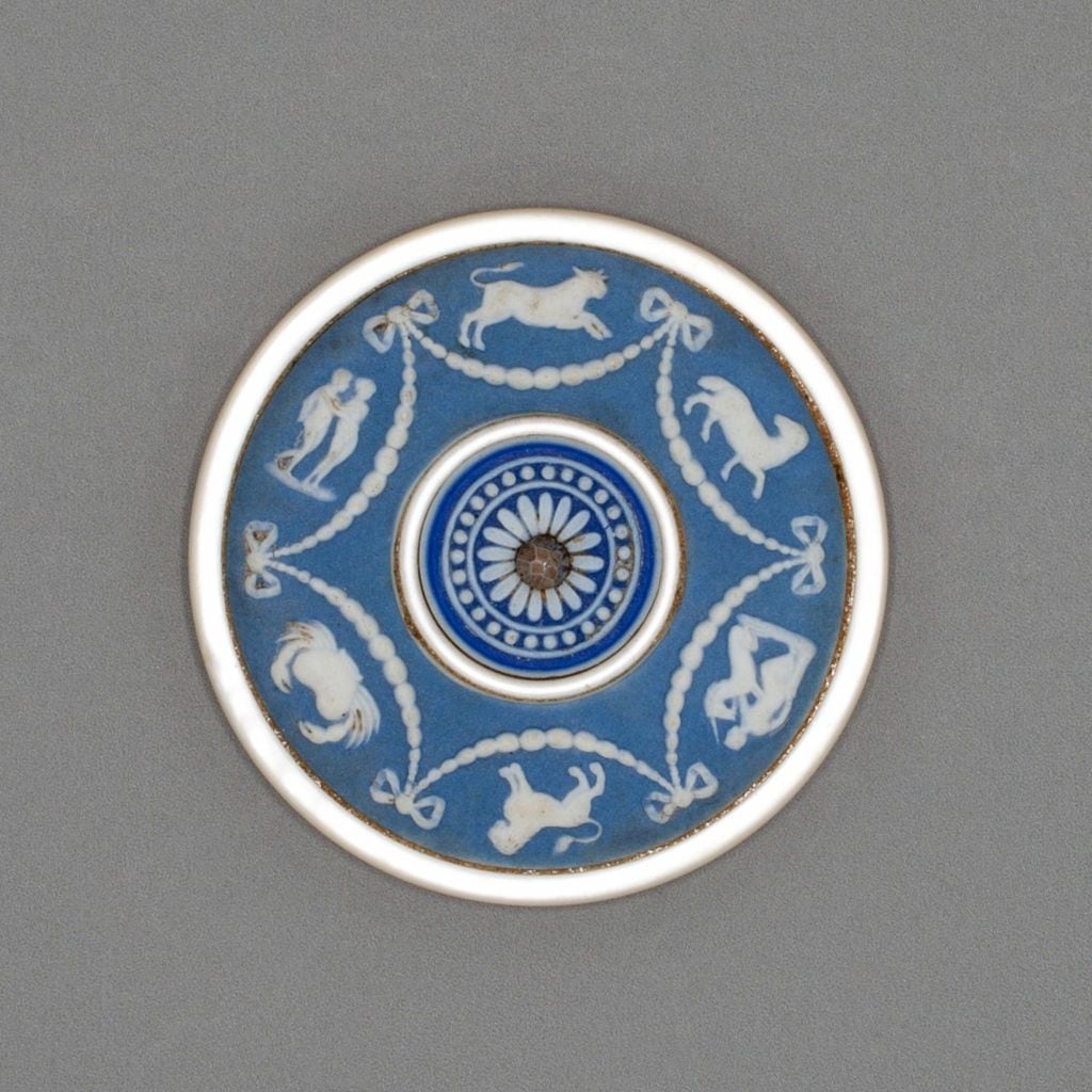 Button with Signs of the Zodiac, Burslem, Late 18th century. Artist Wedgwood. (Photo by by Heritage Art/Heritage Images via Getty Images)