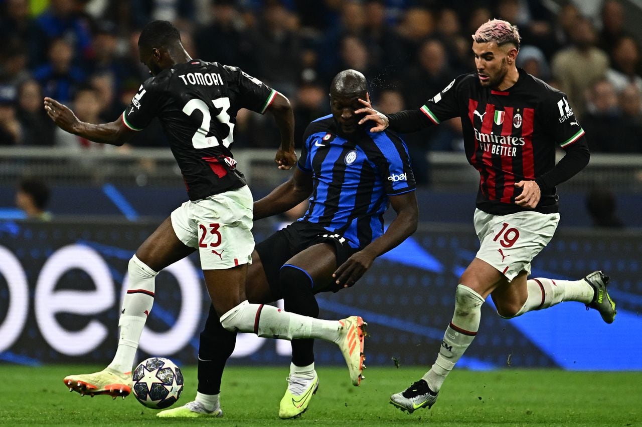 Imagen del duelo entre Inter y Milan, por la semifinal de la Champions League.