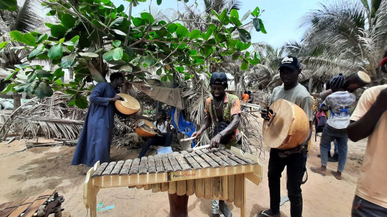 Durante la realización del documental,  el equipo de ‘El viaje de la marimba’ visitó Senegal para conocer la relación de la cultura con  este  instrumento.