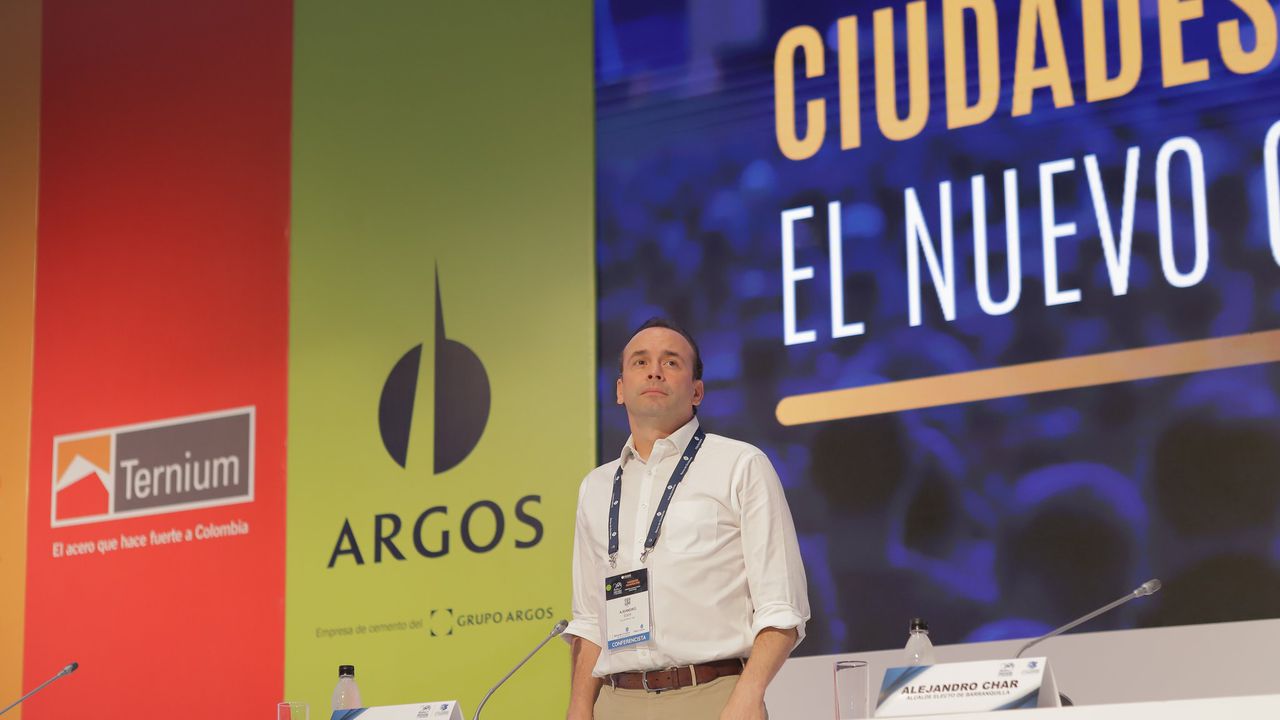 Alejandro Eder, alcalde electo de Cali, en el Congreso Nacional de Infraestructura.