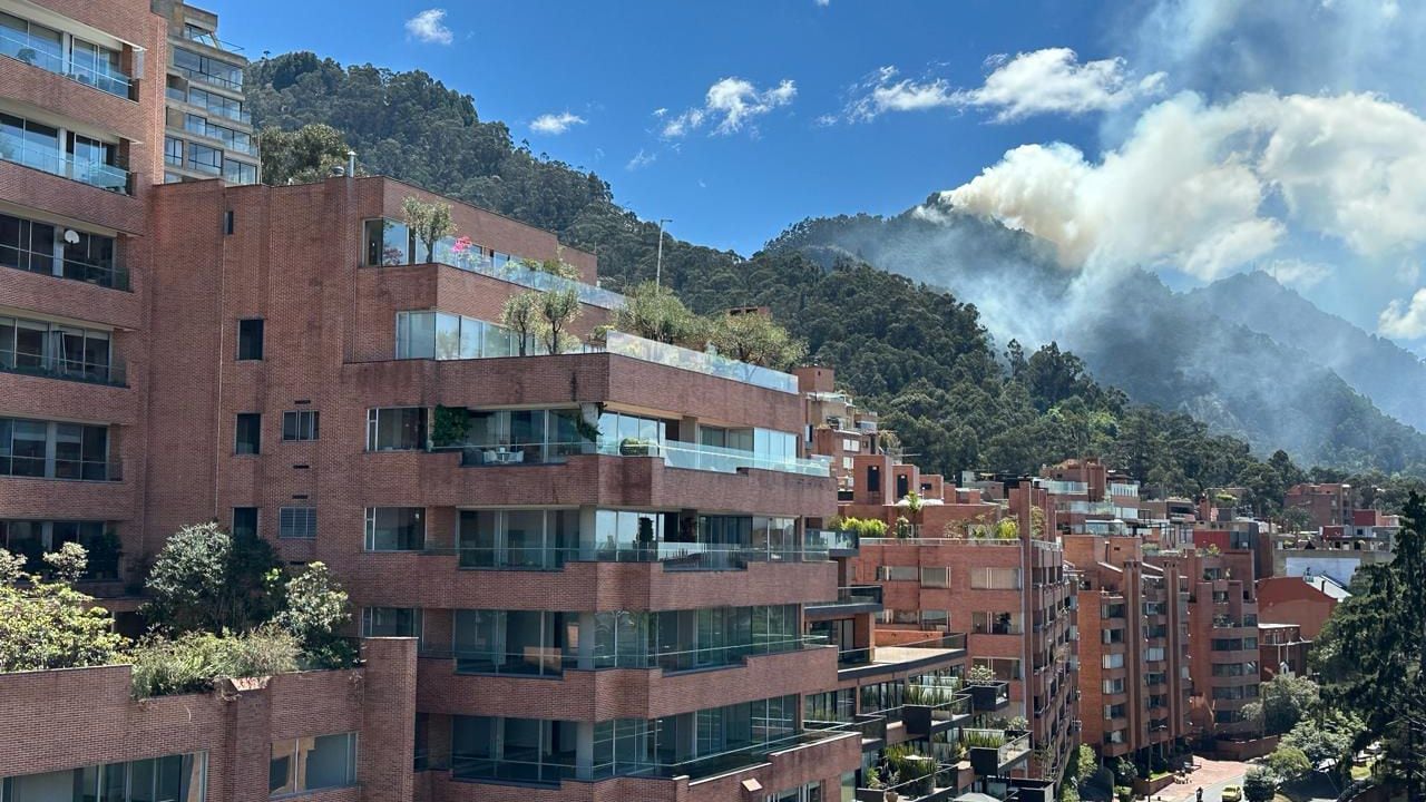 Incendio en los cerros orientales de Bogotá