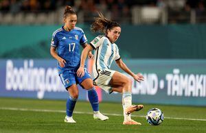 Acción de juego en el partido Argentina vs Italia.