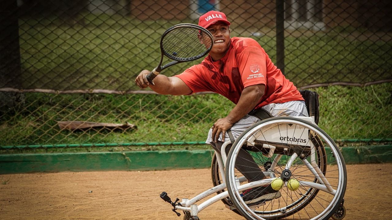 David Romero Tapiero, tenista en silla de ruedas.